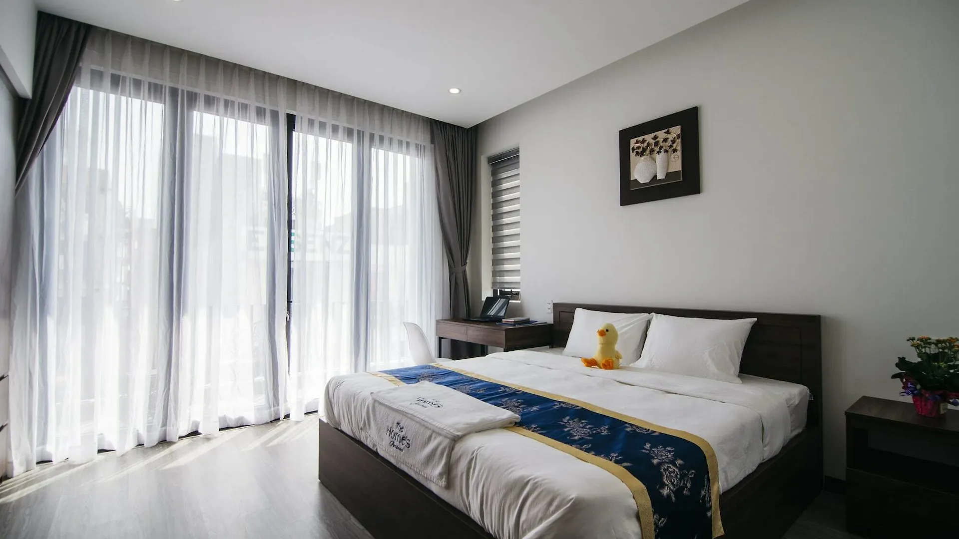 Royal Lion Hotel & Apartment Da Nang