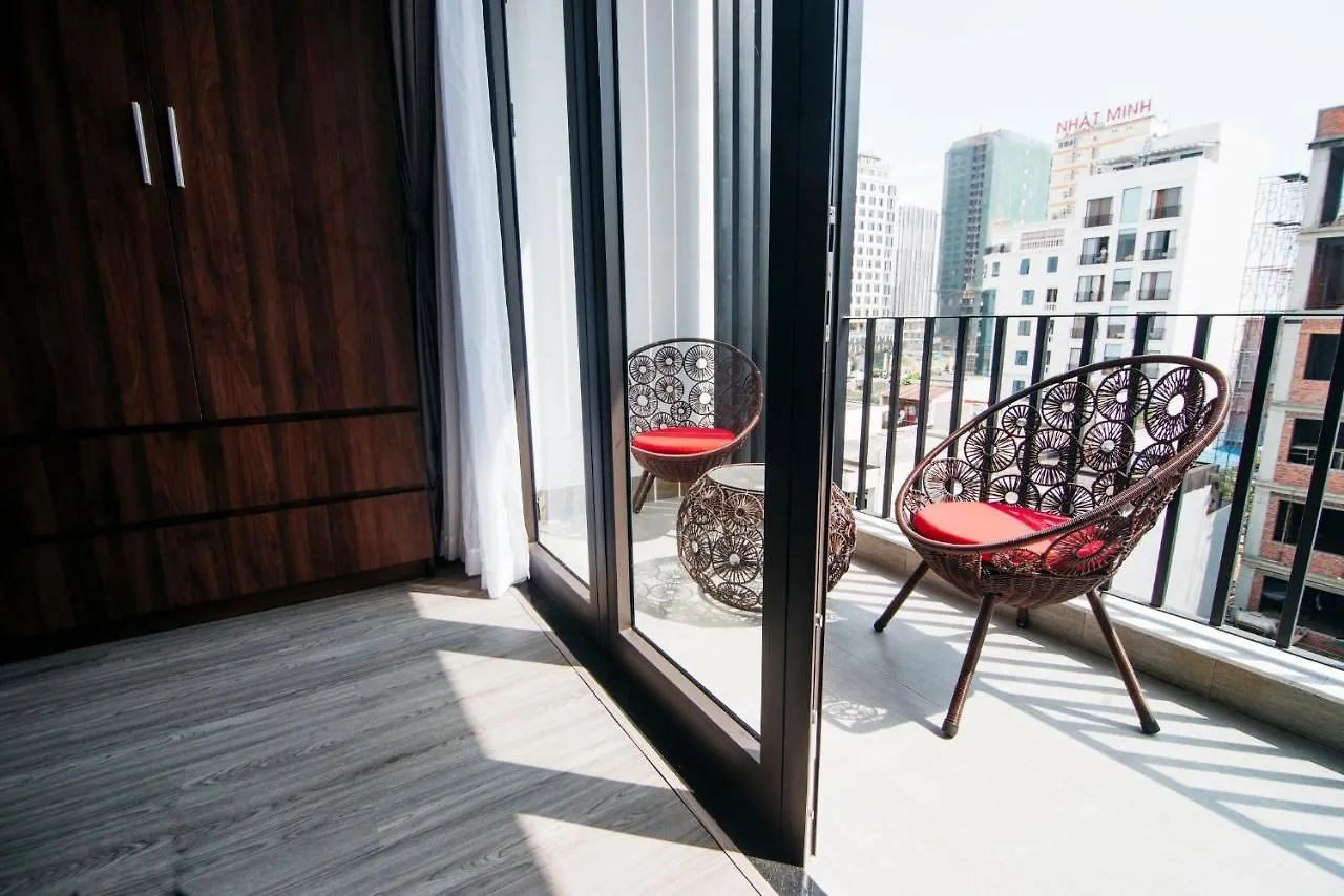 Royal Lion Hotel & Apartment Da Nang 3*,  Vietnam